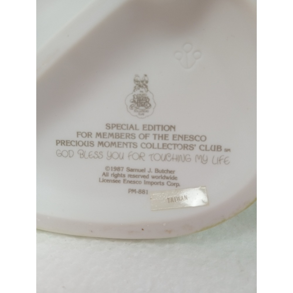 Precious Moments Figurine God Bless You Butterfly Enesco Collectors Club - Picture 3 of 4